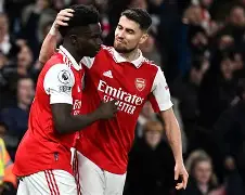 九游游戏中心-包含这也行？德布劳内连续三场比赛得分超过大胜葡萄牙体育迎来里程碑备战葡超，西亚卡姆在篮网比赛中连败的词条