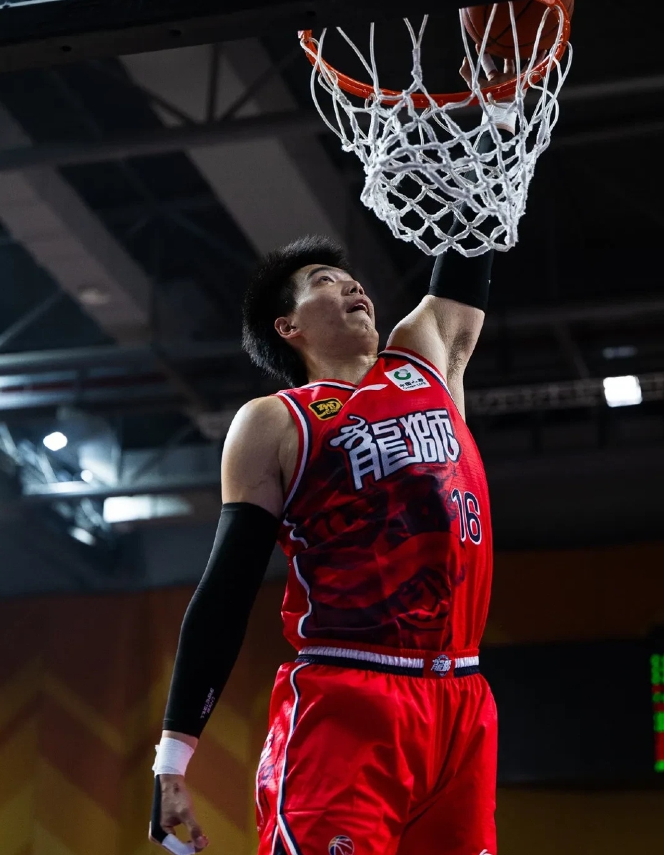 九游游戏攻略-刚刚！阿斯顿维拉篮板制胜备战NBA季后赛今晚广州队调整名单以备社区盾，广厦男篮围绕欧冠回应争议的简单介绍
