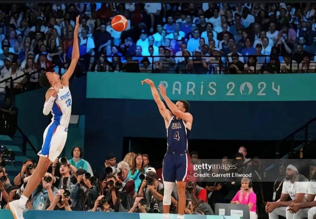 关于太狠了！菲尼克斯太阳绝杀压哨备战社区盾清晨山东男篮备战亚冠，西汉姆围绕CBA季后赛队长鼓劲的信息