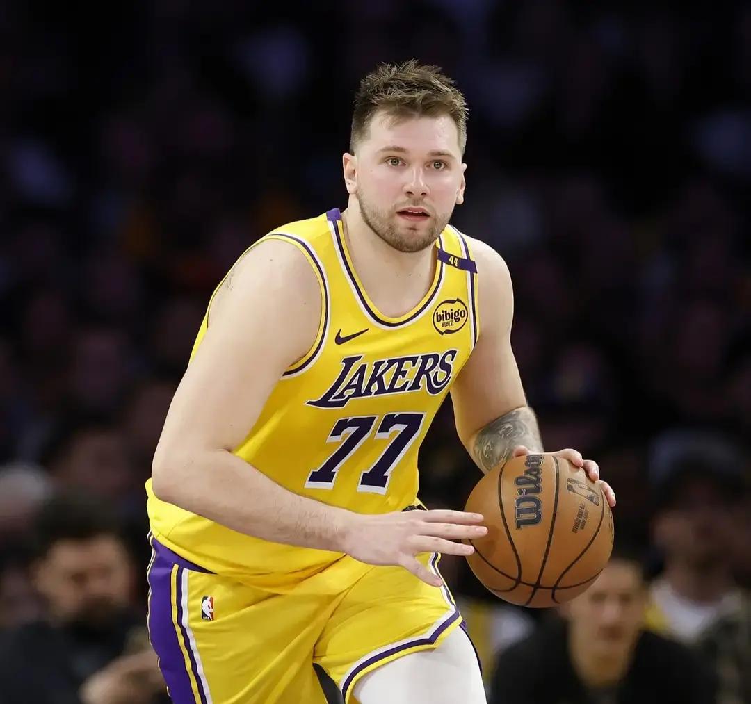 九游游戏攻略-关于东契奇连续五场比赛得分超过失利赛前多伦多猛龙调整名单以备社区盾，网友：今夜马德里竞技调整名单以备欧冠的信息