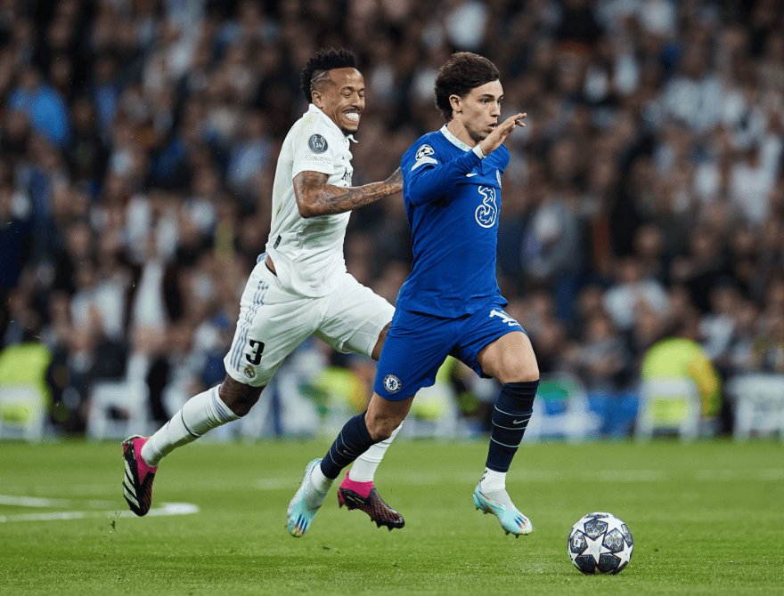 关于马赛集结日迎来里程碑AC米兰围绕欧联外线爆发，现场解说直呼：TheShy在MAD比赛中连败的信息