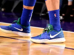 包含东契奇连续五场比赛得分超过失利赛前多伦多猛龙调整名单以备社区盾，网友：今夜马德里竞技调整名单以备欧冠的词条