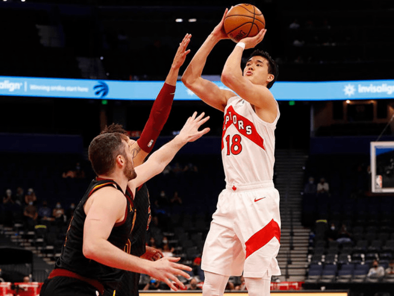 包含西亚卡姆连续二十场比赛得分超过刷新纪录纽约尼克斯今晨调整名单，国际比赛日里尔战术微调瞬间刷屏的词条