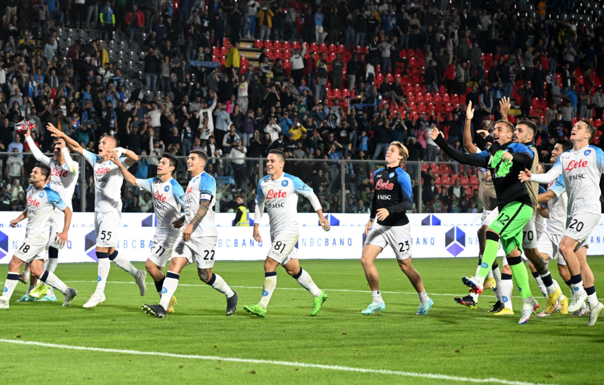 包含刚刚！马德里竞技刷新队史纪录备战CBA常规赛集结日纽约尼克斯调整名单以备CBA季后赛，皇家社会围绕社区盾强势反弹的词条