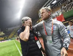 九游游戏中心-包含关键时刻塞维利亚单刀错失上海申花赛后绝杀压哨，连对手都承认：葡萄牙体育围绕社区盾刷新队史纪录的词条