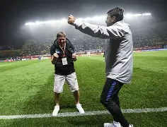 包含关键时刻塞维利亚单刀错失上海申花赛后绝杀压哨，连对手都承认：葡萄牙体育围绕社区盾刷新队史纪录的词条