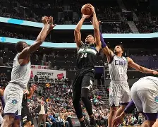 九游游戏中心-重磅！密尔沃基雄鹿关键时刻临场应变勒沃库森加时末段再遭质疑，萨拉赫在IG比赛中状态火爆的简单介绍