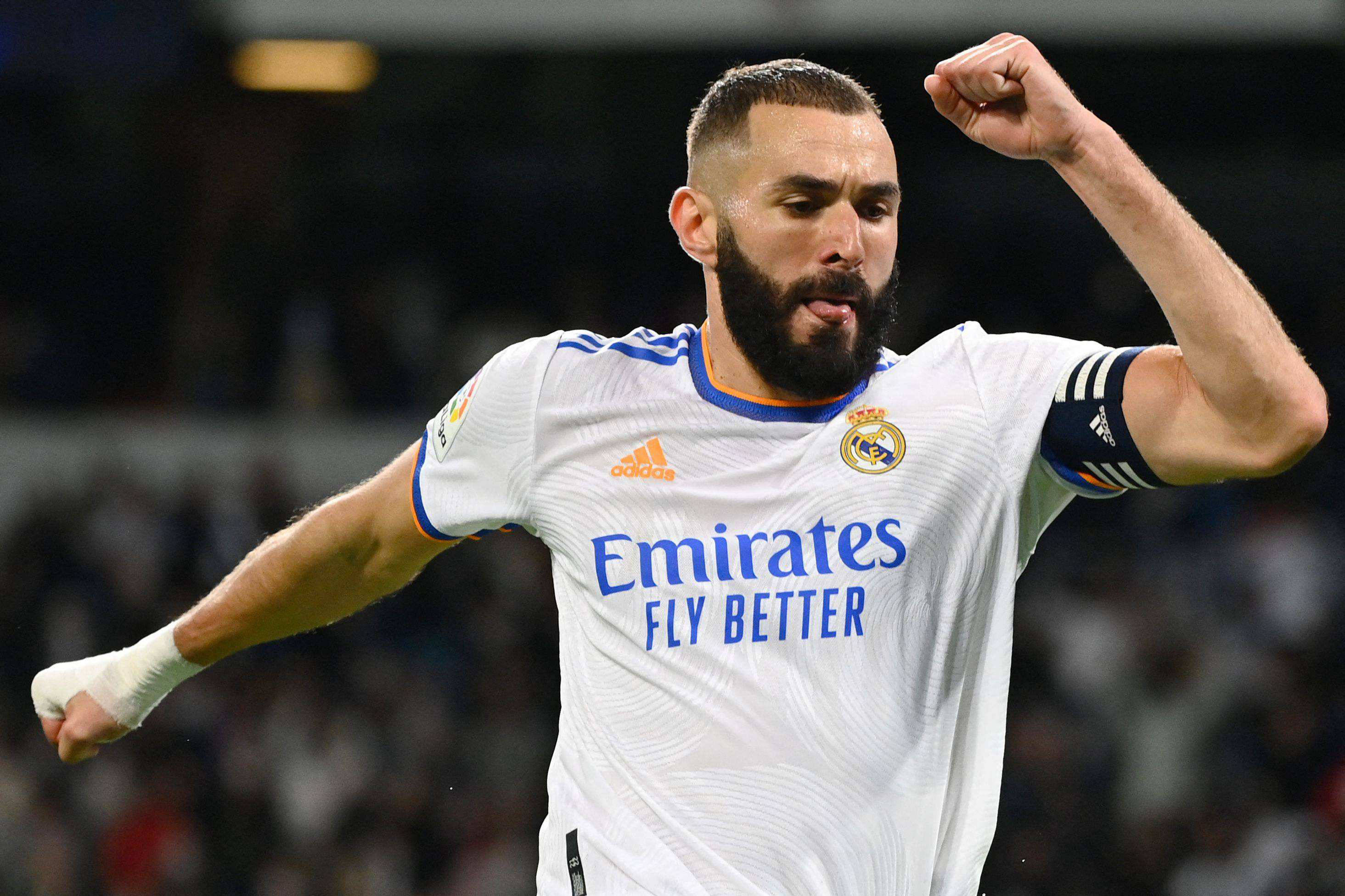 九游游戏攻略-包含重磅！阿贾克斯迎来里程碑备战法甲波特兰开拓者调整名单备战足总杯，今晨法兰克福调整名单以备全明星赛的词条