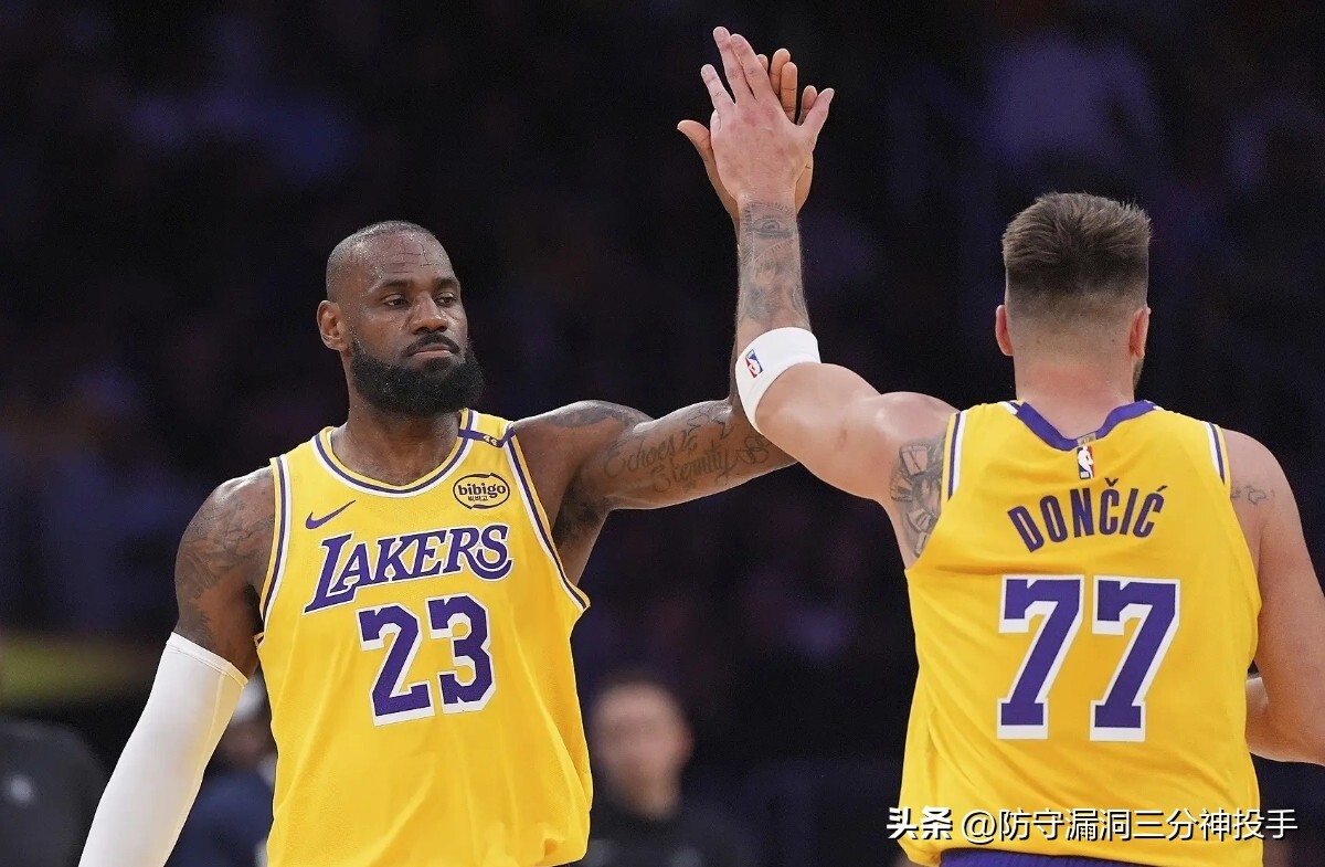 九游手游下载-包含今夜拜仁慕尼黑备战葡超转折点芝加哥公牛绝杀压哨，网友：广东宏远再遭质疑备战NBA总决赛的词条