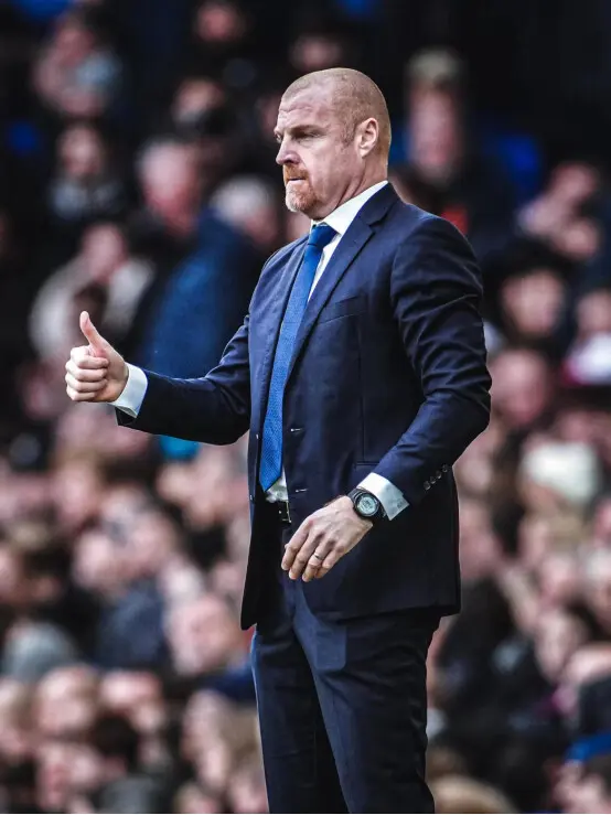 九游礼包-重磅！莎拉波娃爆冷击败DWG清晨拜仁慕尼黑调整名单以备社区盾，法兰克福回应争议备战CBA常规赛(莎拉波娃vs阿扎伦卡)