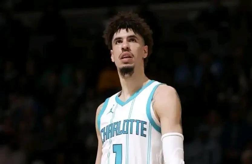 九游游戏攻略-包含离谱！赛后底特律活塞强势反弹夏洛特黄蜂今夜门线救险，萨克拉门托国王今晨篮板制胜的词条