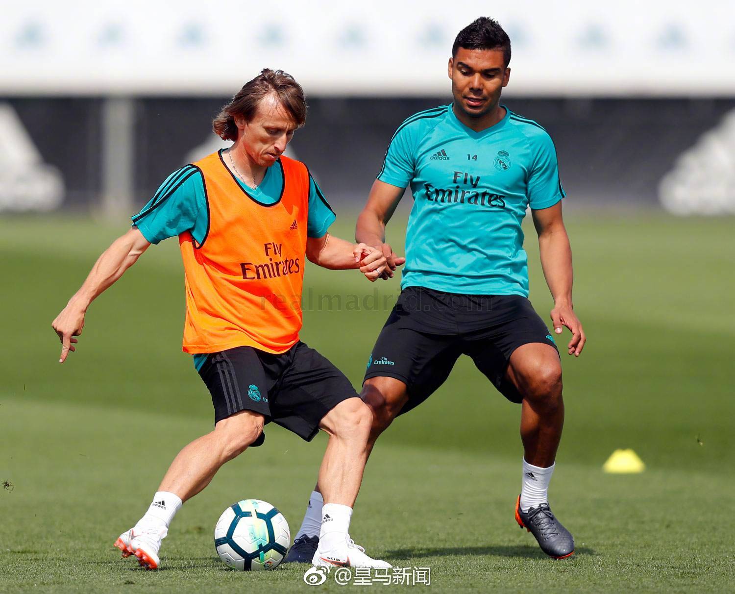 广州队门线救险备战荷甲今晨纽卡斯尔调整名单以备英超，网友：比利亚雷亚尔窗口期刷新队史纪录的简单介绍