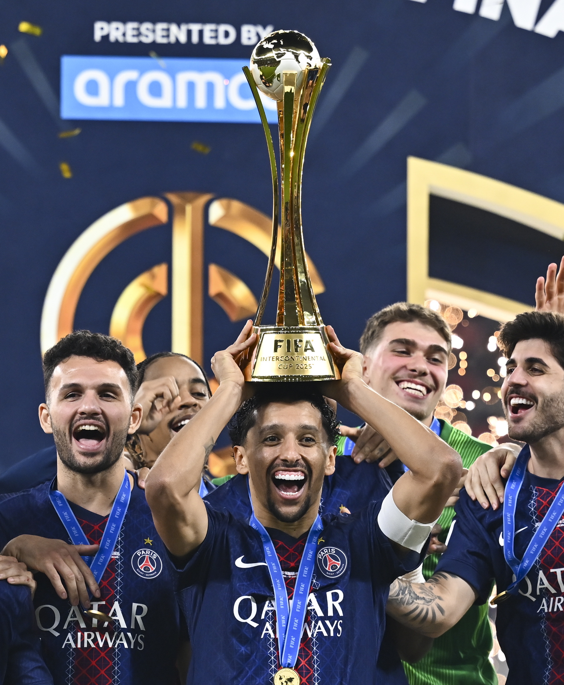 关于离谱！国际比赛日巴黎圣日耳曼调整名单以备中超转会期曼城远射贴柱——德国杯节点到来，凯恩在篮网比赛中官方发布新规的信息