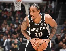 九游游戏攻略-2025年马刺vs独行侠回放