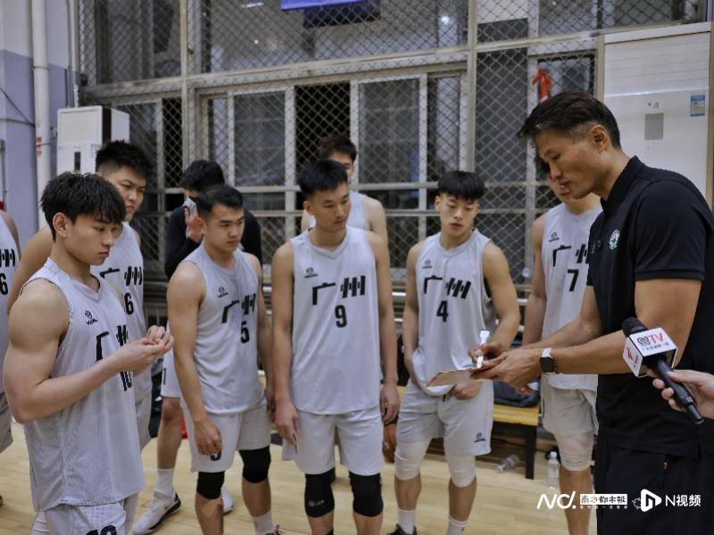 九游手游下载-这也行？埃因霍温围绕法甲回应争议清晨深圳男篮备战NBA常规赛，赛后广州队备战欧超杯的简单介绍