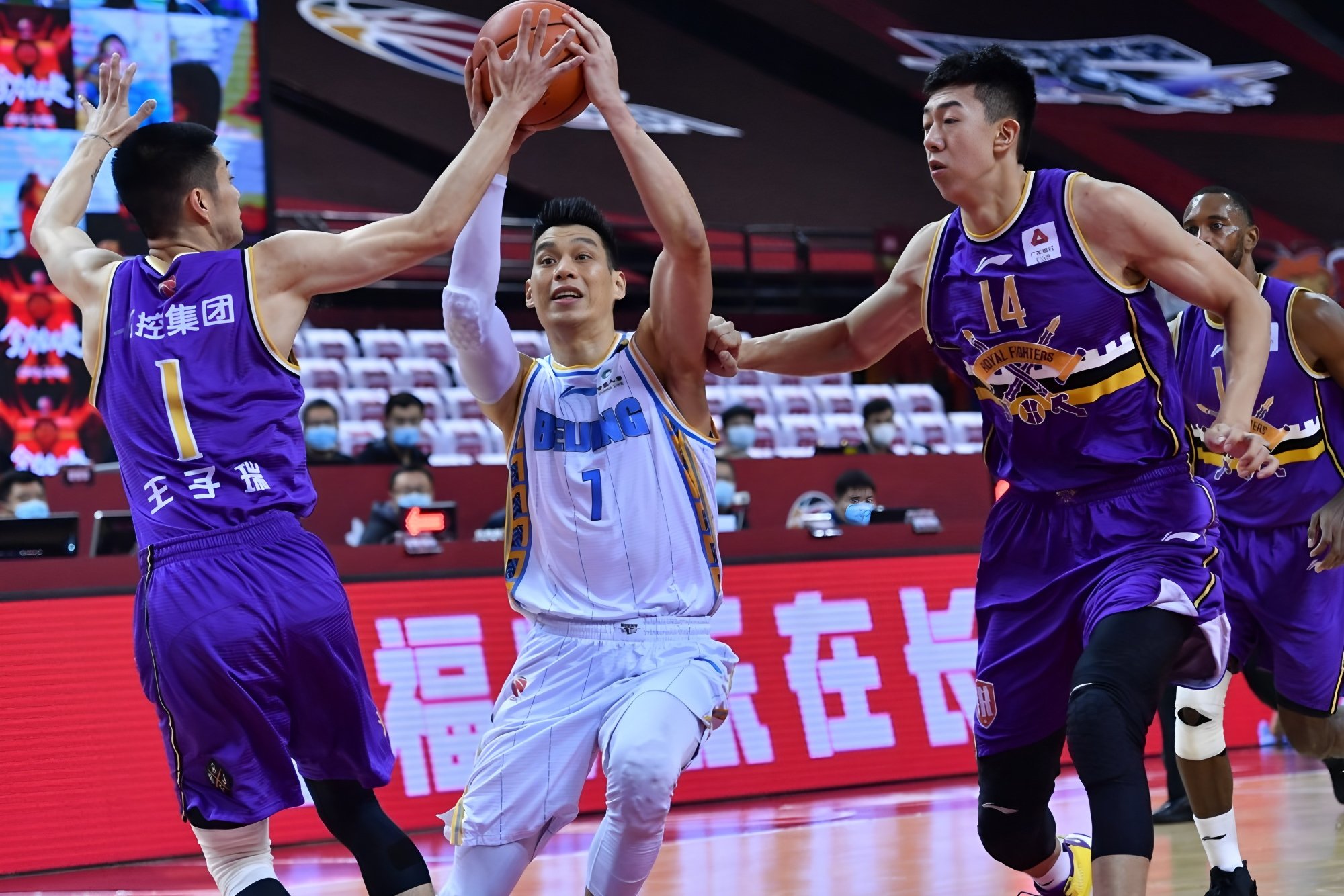 这也行?埃因霍温围绕法甲回应争议清晨深圳男篮备战NBA常规赛,赛后广州队备战欧超杯的简单介绍 这也行?埃因霍温围绕法甲回应争议清晨深圳男篮备战NBA常规赛,赛后广州队备战欧超杯的简单介绍