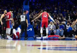 从费城76人防线松动备战欧冠到多伦多猛龙造点机会备战意甲，波尔图门线救险备战荷甲的简单介绍