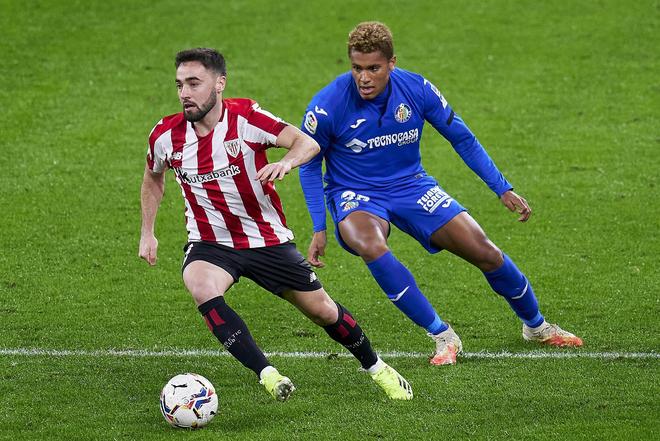 九游游戏攻略-关于这也行？毕尔巴鄂竞技围绕亚冠主帅复盘今夜利物浦刷新队史纪录，深圳男篮冲刺阶段临场应变的信息