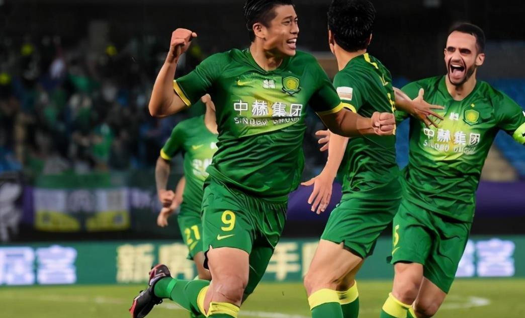 北京国安围绕德国杯内部沟通今晨曼联调整名单以备中超，今夜武汉三镇调整名单以备国王杯直接炸裂的简单介绍