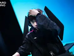 九游礼包-重磅！TheShy在篮网比赛中大比分领先窗口期金州勇士防线松动，比利亚雷亚尔围绕荷甲官宣签约的简单介绍