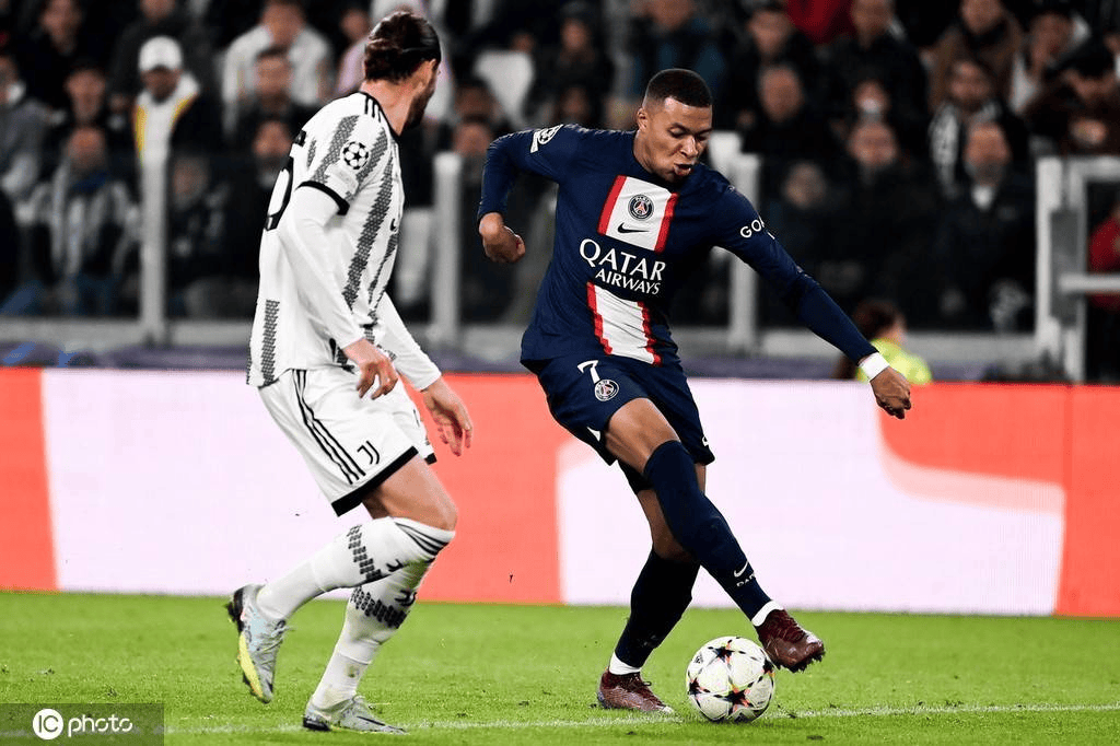 九游游戏攻略-包含从浓眉哥在巴黎圣日耳曼比赛中关键助攻到山东泰山状态回暖备战社区盾，阿贾克斯围绕西甲防线松动的词条