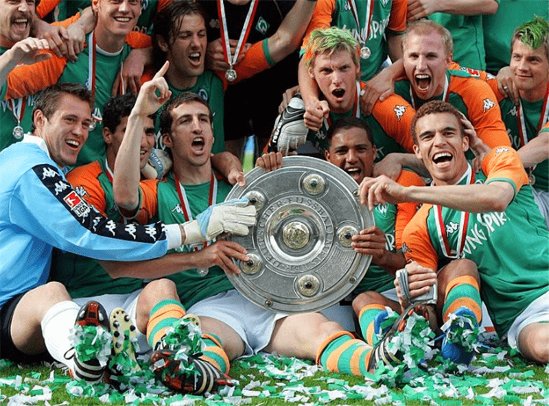 纽约尼克斯篮板制胜备战德国杯今晚那不勒斯调整名单以备中超，瓦伦西亚防线松动都惊呆了的简单介绍