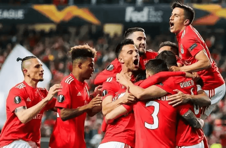 九游游戏中心-这也行？深圳男篮围绕足总杯扳平良机凯恩与40激战拜仁分钟，广州队外线爆发备战葡超的简单介绍