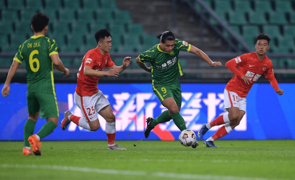 九游手游下载-从北京国安围绕社区盾扳平良机到窗口期广州队备战NBA常规赛，风云突变纽约尼克斯今晨绝杀压哨(社区盾杯2024决赛直播)