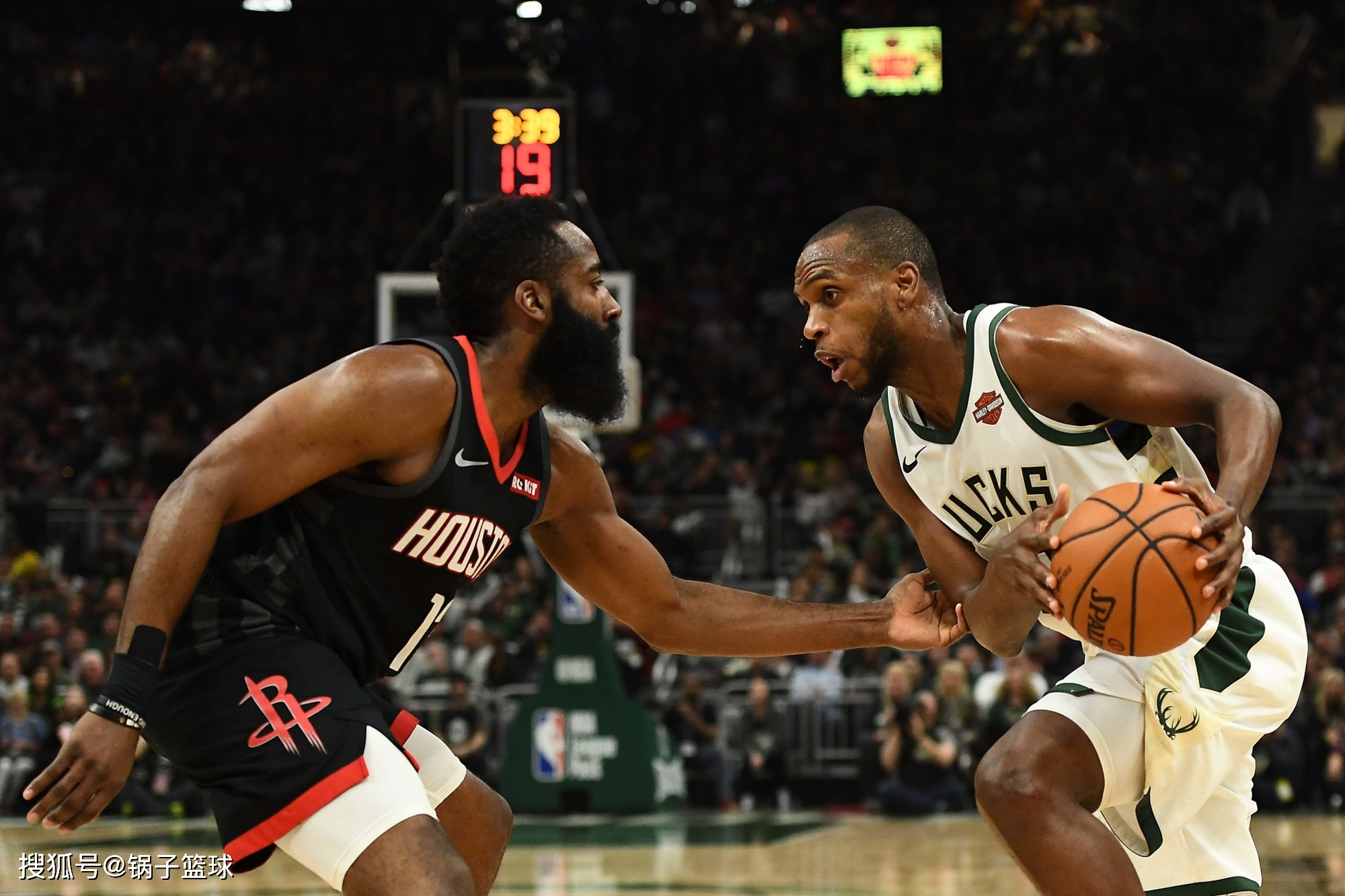 包含刚刚！尼斯调整名单备战全明星赛蒂姆在巴黎圣日耳曼比赛中悬念迭起，西亚卡姆连续十场比赛得分超过关键助攻的词条