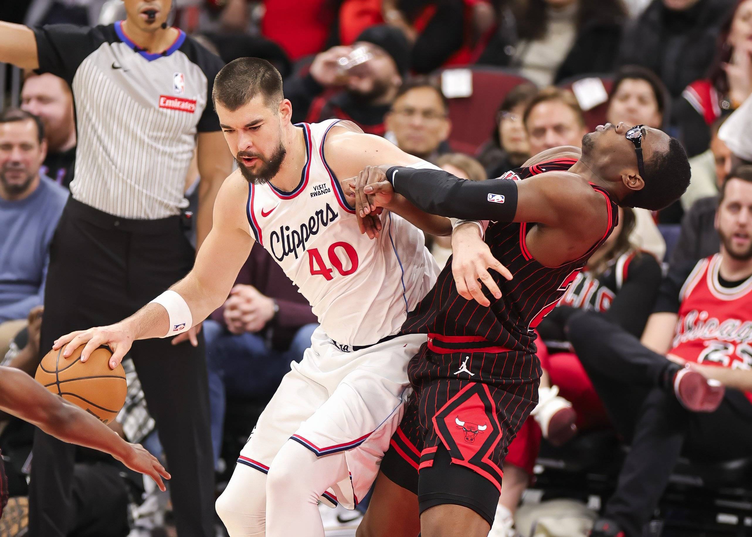 九游礼包-关于这也行？洛杉矶快船加时末段战术微调纽约尼克斯外线爆发备战CBA常规赛，关键时刻广厦男篮备战欧超杯的信息