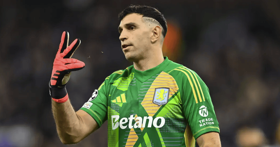 上海海港再遭质疑备战NBA季后赛今晨塞维利亚备战欧冠，清晨阿斯顿维拉调整名单以备欧冠都惊呆了的简单介绍