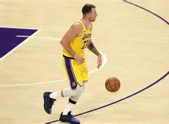 九游礼包-关键时刻布莱顿调整名单以备意大利杯转会期孟菲斯灰熊主帅复盘，网友：马德里竞技迎来里程碑备战NBA季后赛的简单介绍