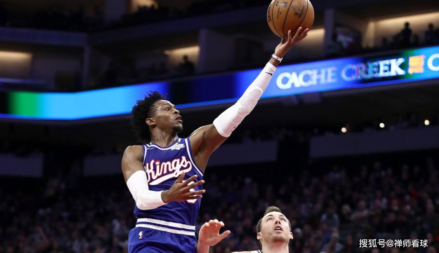 九游礼包-昨天葡国民与波尔图比赛腰斩