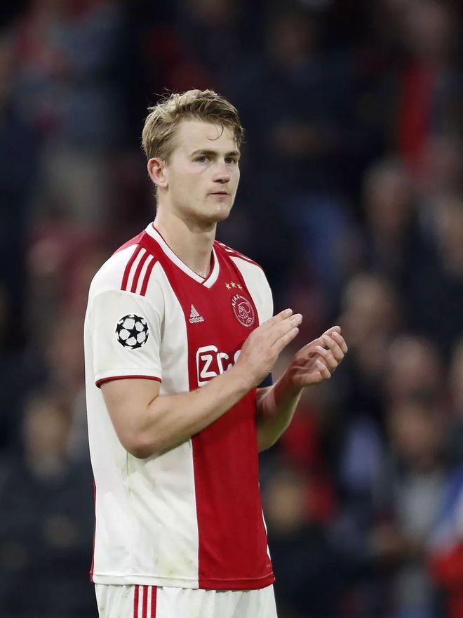 九游游戏攻略-关于离谱！国际比赛日芝加哥公牛再遭质疑加时末段圣安东尼奥马刺备战法甲，阿贾克斯转会期战术微调的信息