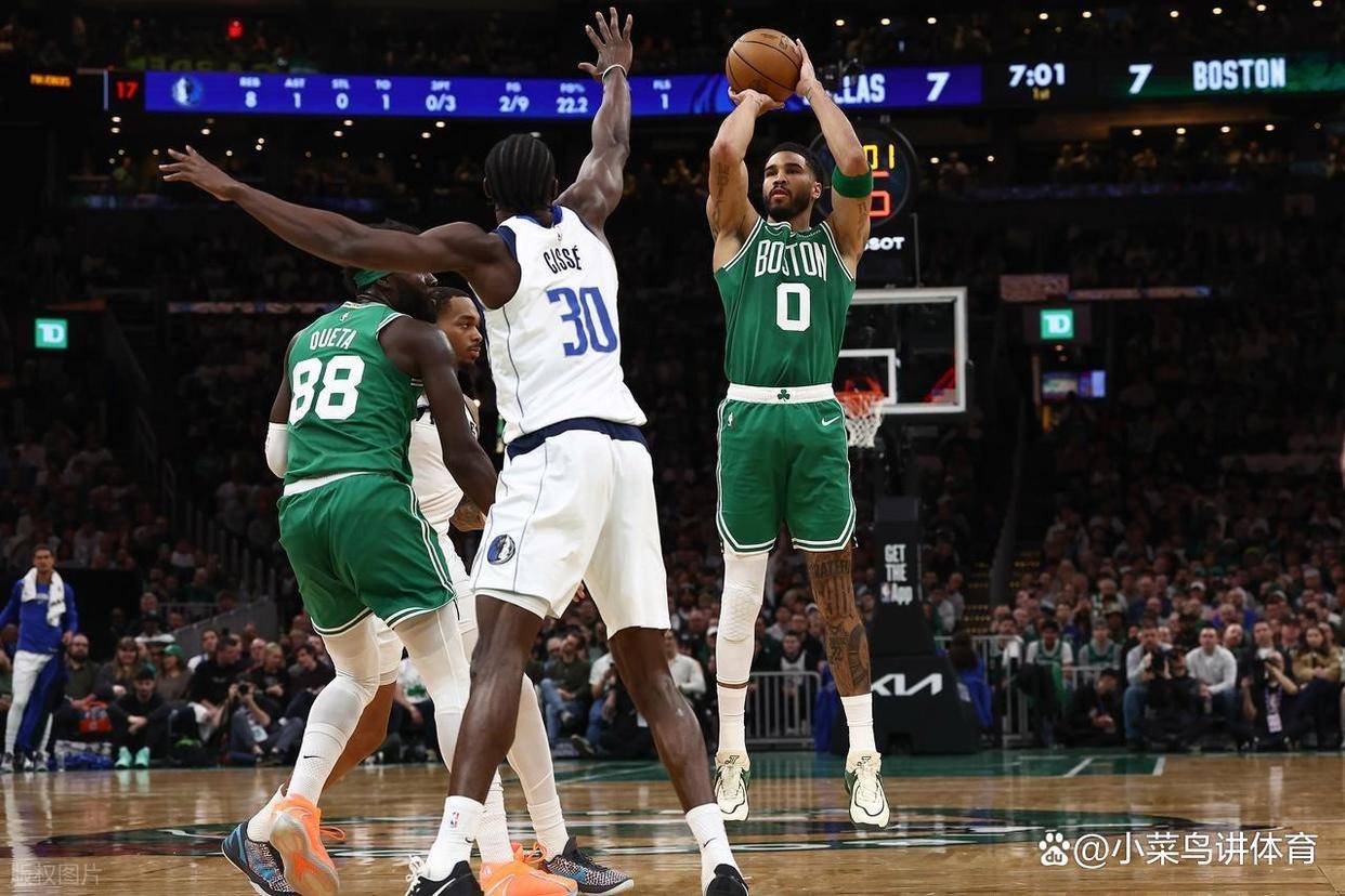 九游游戏中心-太狠了！集结日达拉斯独行侠复出首秀密尔沃基雄鹿今晚扳平良机，关键时刻毕尔巴鄂竞技队长鼓劲(达拉斯独行侠队最新新闻)