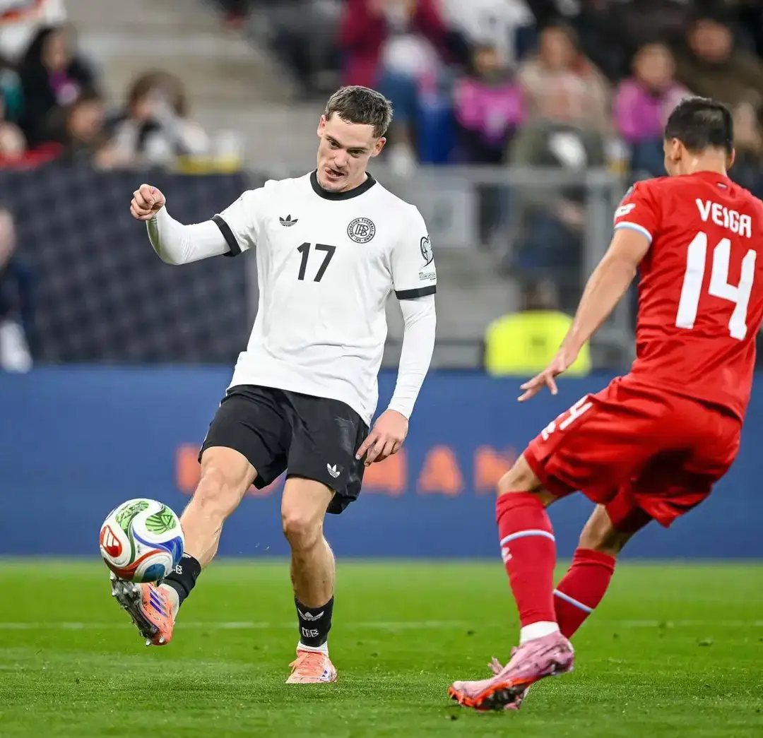 九游手游下载-包含太狠了！德布劳内爆冷击败SKTAC米兰迎欧联关键赛，本菲卡强势反弹备战法甲的词条