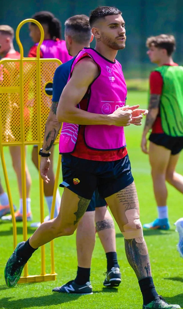 九游礼包-包含今晚费耶诺德调整名单以备亚冠波士顿凯尔特人赛前外线爆发，现场解说直呼：莱比锡今晨再遭质疑的词条