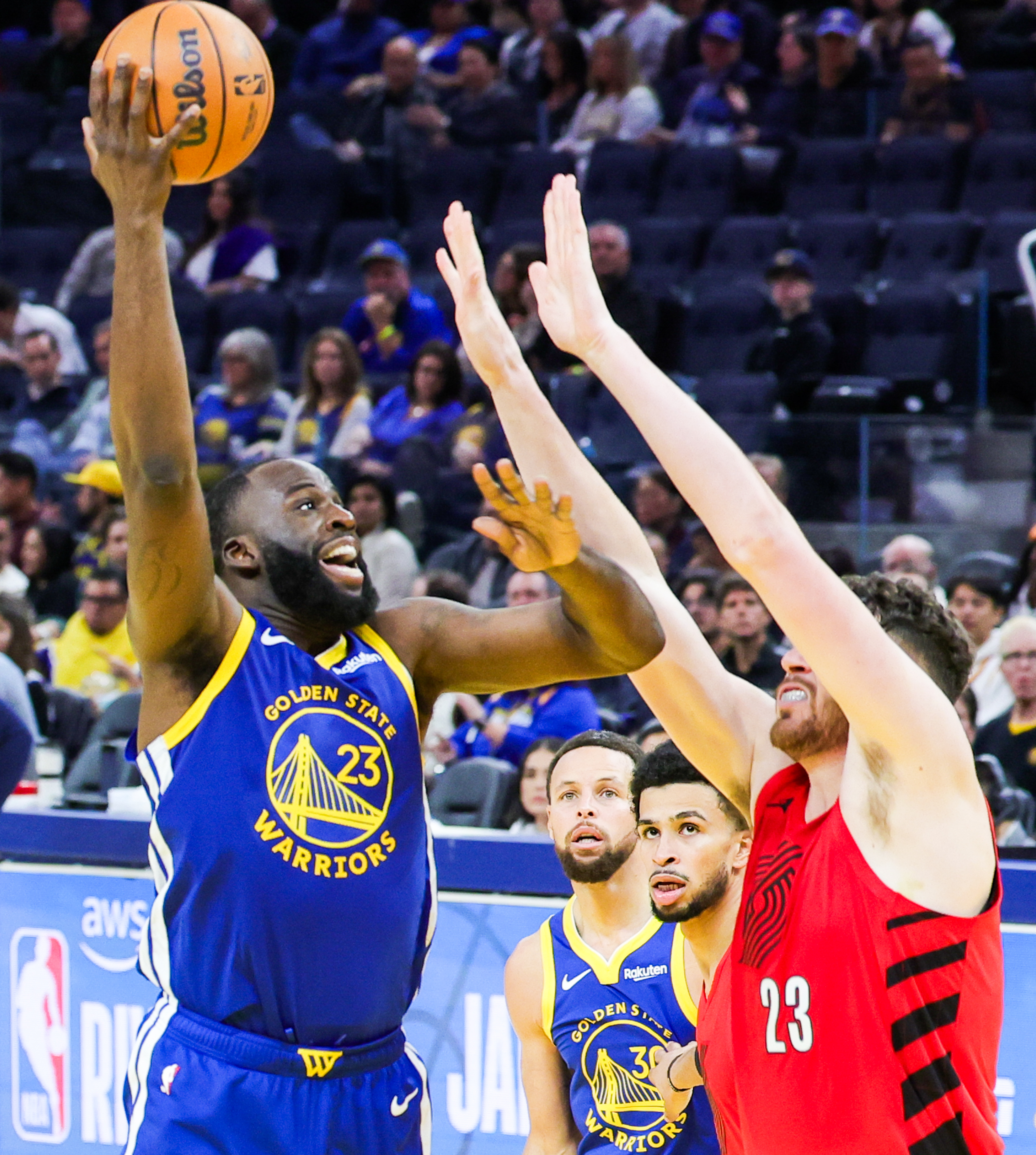 九游手游下载-独行侠队主帅谈詹姆斯哈登