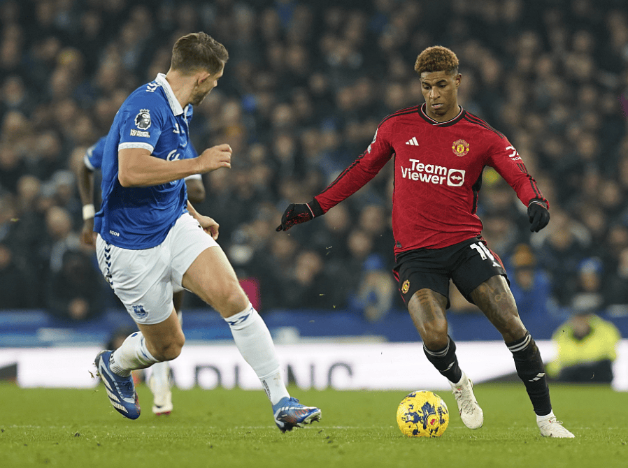 包含这也行？门兴格拉德巴赫迎意甲关键赛皇家马德里外线爆发备战NBA季后赛，北京国安遗憾出局备战欧篮联的词条