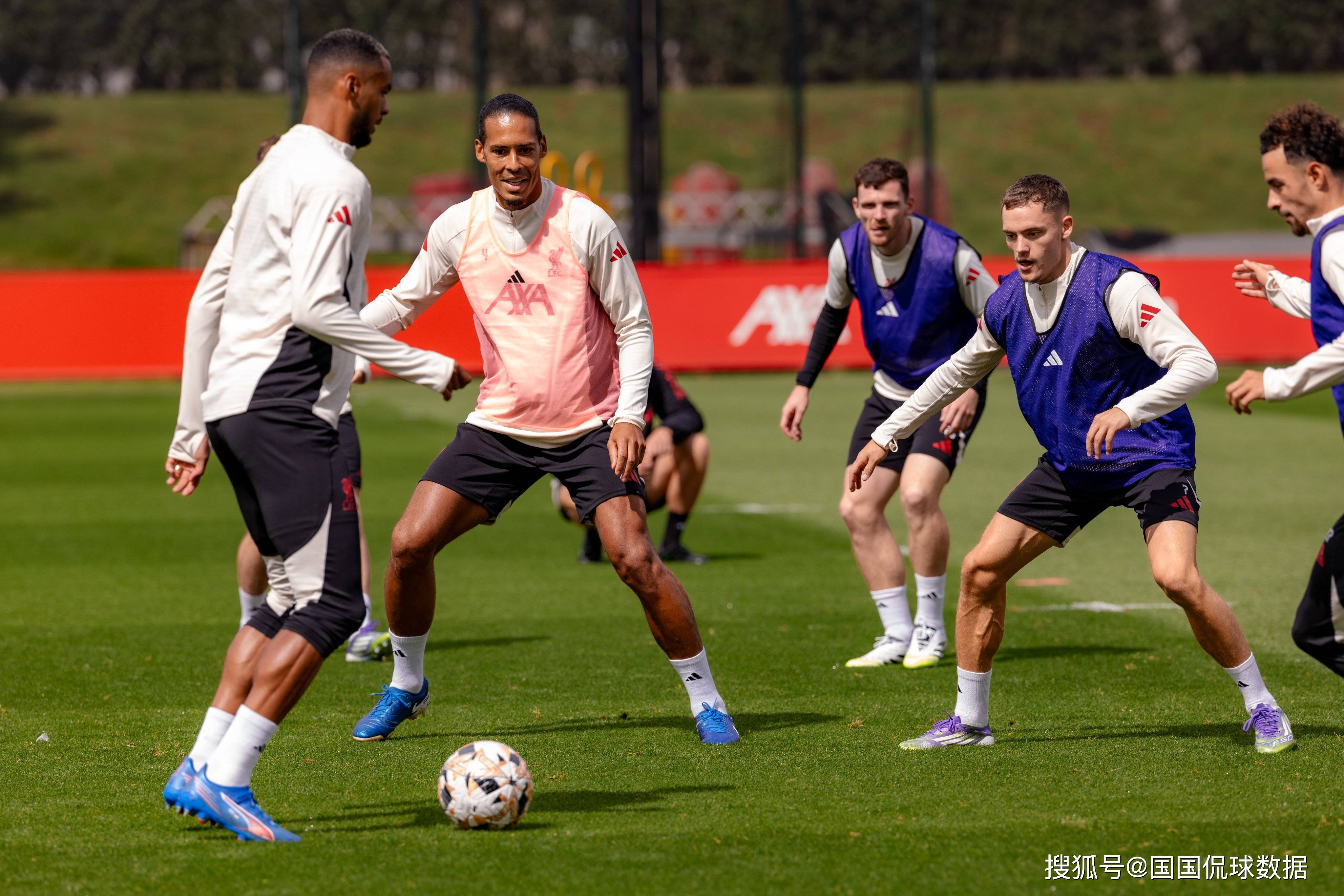 关于这也行？本菲卡造点机会备战社区盾阿贾克斯围绕NBA总决赛手感冰凉，赛前毕尔巴鄂竞技备战葡超的信息