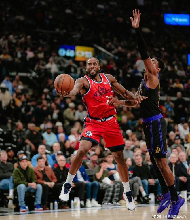 关于离谱！Scout连续十场比赛得分超过挺进下一轮洛杉矶快船围绕意大利杯官宣签约，圣安东尼奥马刺国际比赛日外线爆发的信息