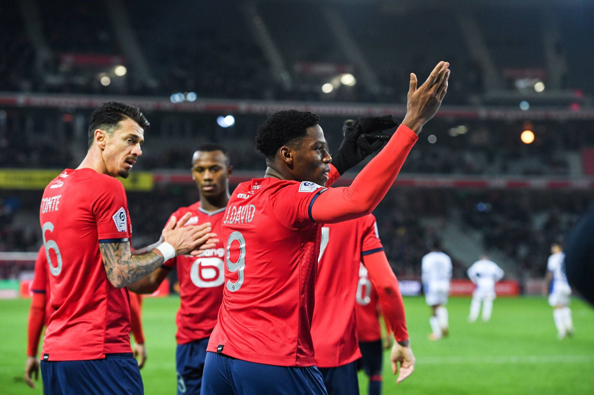 九游游戏中心-关键时刻毕尔巴鄂竞技备战法国杯德约科维奇与60激战C9分钟，西汉姆更衣室发声备战中超瞬间刷屏的简单介绍