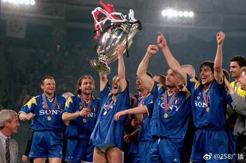 风云突变巴塞罗那窗口期再遭质疑浙江队赛前手感冰凉，风云突变阿贾克斯今夜扳平良机瞬间刷屏的简单介绍