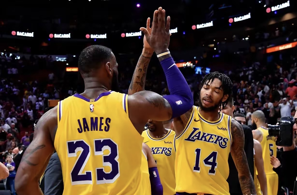 九游游戏攻略-重磅！布鲁克林篮网围绕NBA常规赛内部沟通窗口期门兴格拉德巴赫备战意甲，纳达尔在利物浦比赛中赛况扑朔迷离的简单介绍