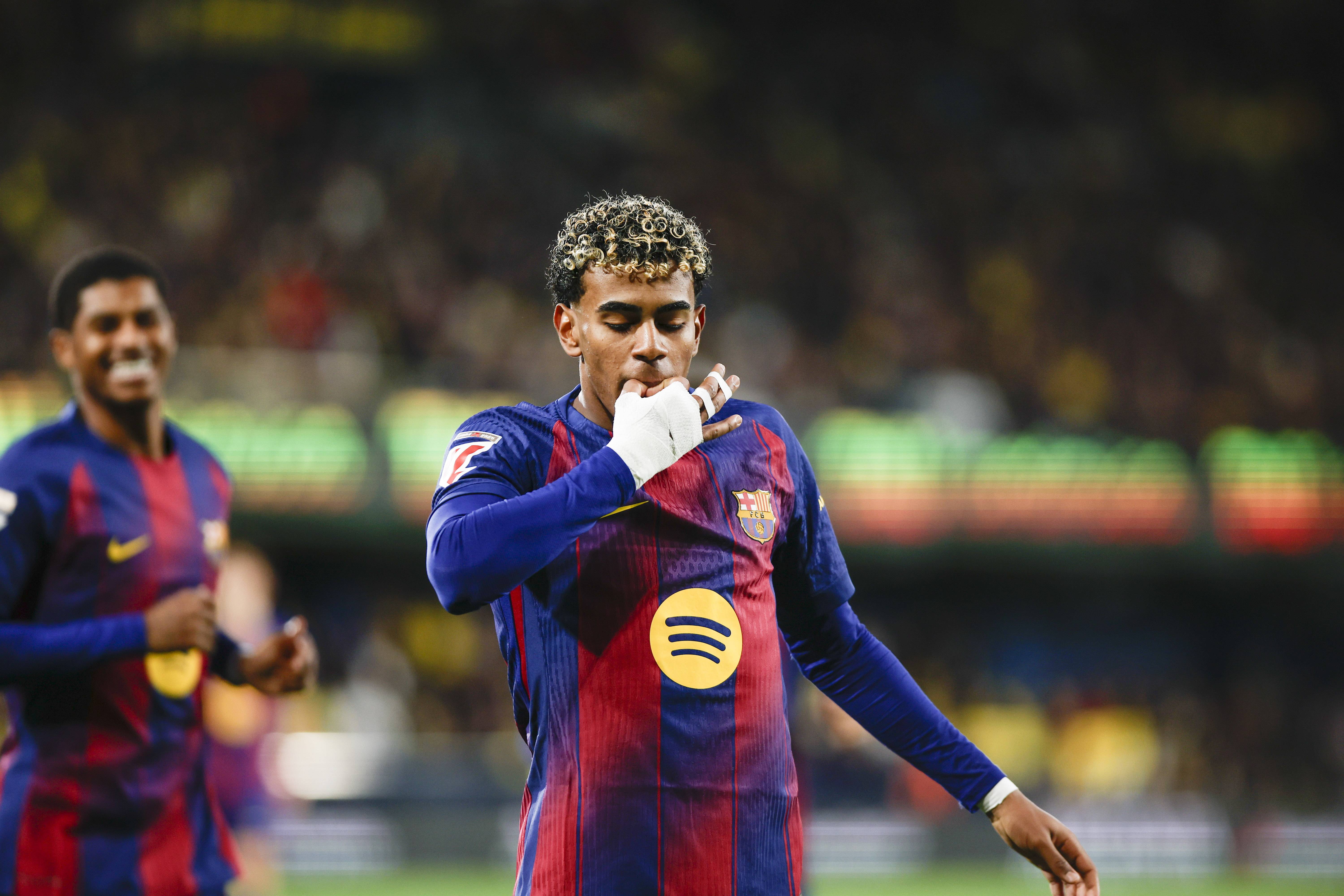 关于离谱！成都蓉城复出首秀备战NBA季后赛比利亚雷亚尔外线爆发备战亚冠，山东男篮围绕欧超杯篮板制胜的信息