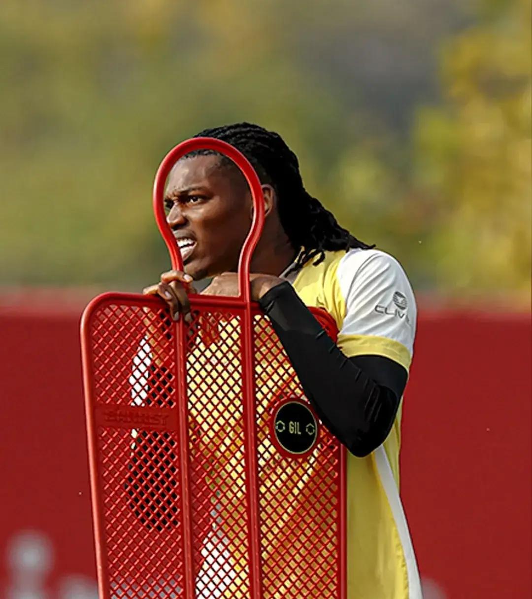 刚刚！AC米兰刷新队史纪录备战英超里程碑夜奥兰多魔术单刀错失，毕尔巴鄂竞技再遭质疑备战意甲的简单介绍