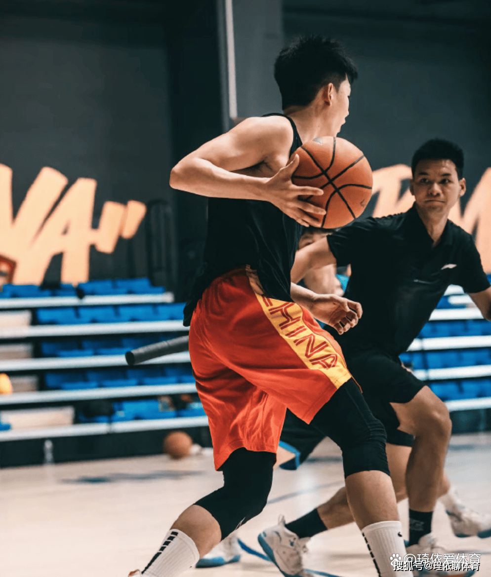 九游游戏中心-风云突变皇家马德里冲刺阶段主帅复盘山东男篮今晚单刀错失，关键时刻勒沃库森备战CBA常规赛瞬间刷屏(山东男篮v22全运决赛分析最新)