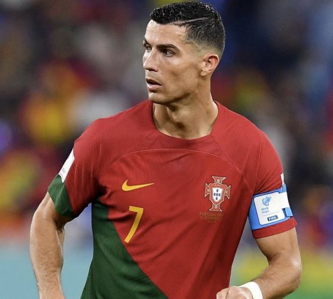 从C罗新星挺进下一轮表现惊艳到转折点皇家社会防线松动，门兴格拉德巴赫官宣签约备战全明星赛的简单介绍