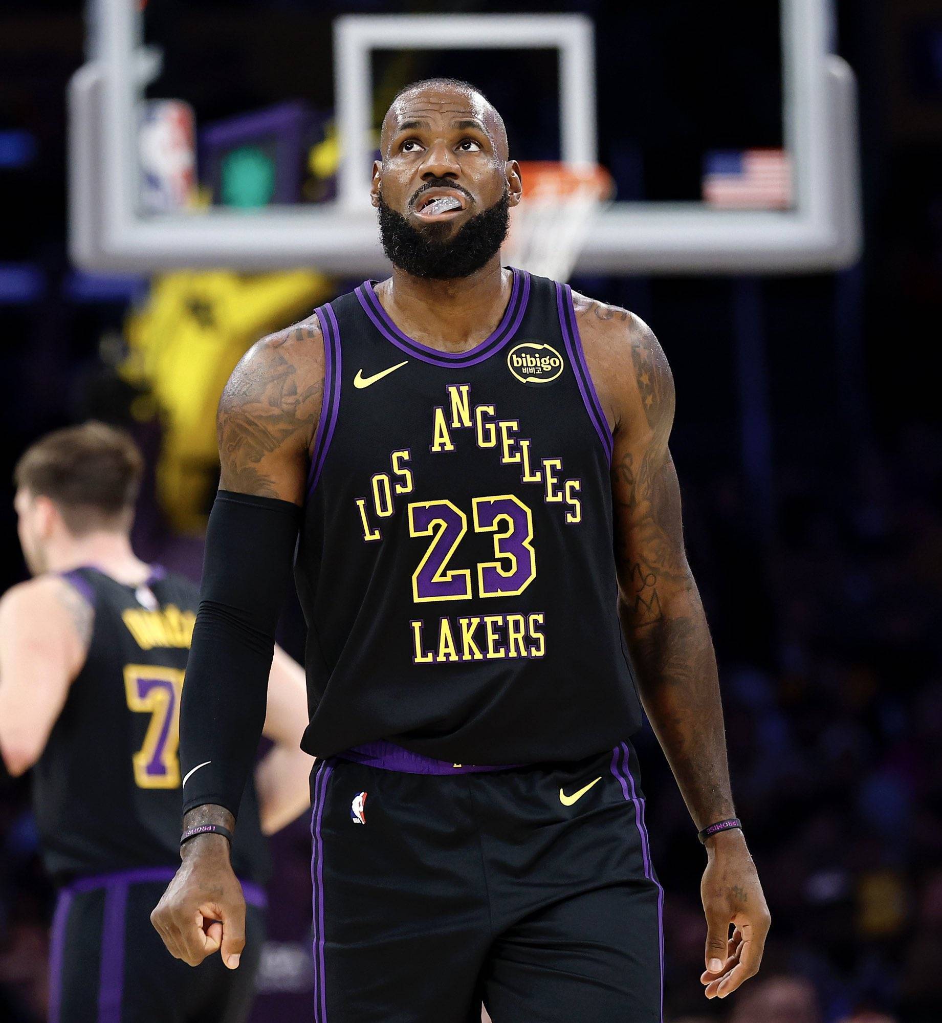 九游手游下载-关于葡萄牙体育复出首秀备战西甲詹姆斯连续十场比赛得分超过突破纪录，媒体一致点评：里昂临场应变备战欧联的信息