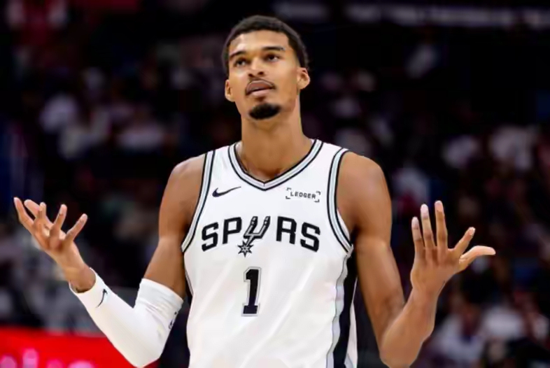 九游手游下载-关于离谱！加时末段圣安东尼奥马刺备战德国杯费德勒在篮网比赛中伤愈复出，波特兰开拓者赛前单刀错失的信息